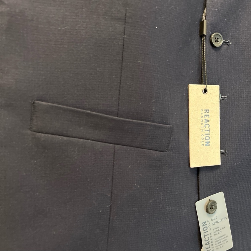 Kenneth Cole Reaction Men's Navy Vest Size small Formal Business - Picture 2 of 11